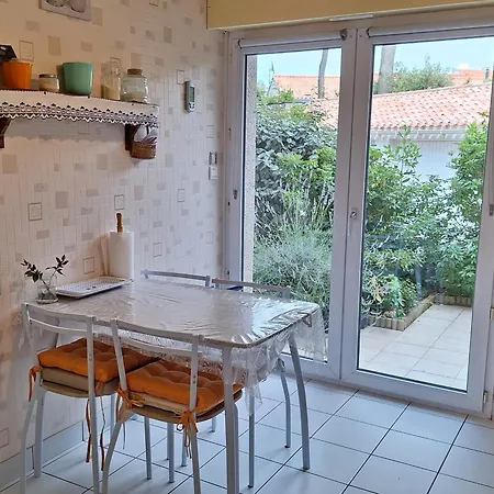 Lägenhet T2, Terrasse Privative, Proche Et Commerces - Quartier Des Presidents, D'olonne - Fr-1-325-124 Les Sables-dʼOlonne