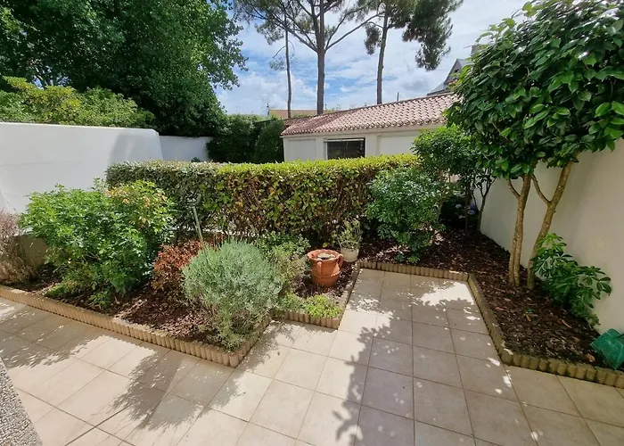 T2, Terrasse Privative, Proche Et Commerces - Quartier Des Presidents, D'olonne - Fr-1-325-124 *